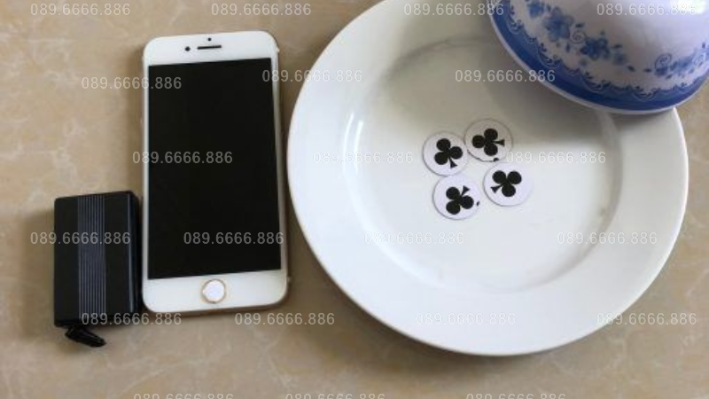 Điện Thoại Cảm Ứng Số Không Dây Đánh Xóc Đĩa – Công Cụ Hỗ Trợ Chơi Cờ Bạc Bịp Hiện Đại Nhất